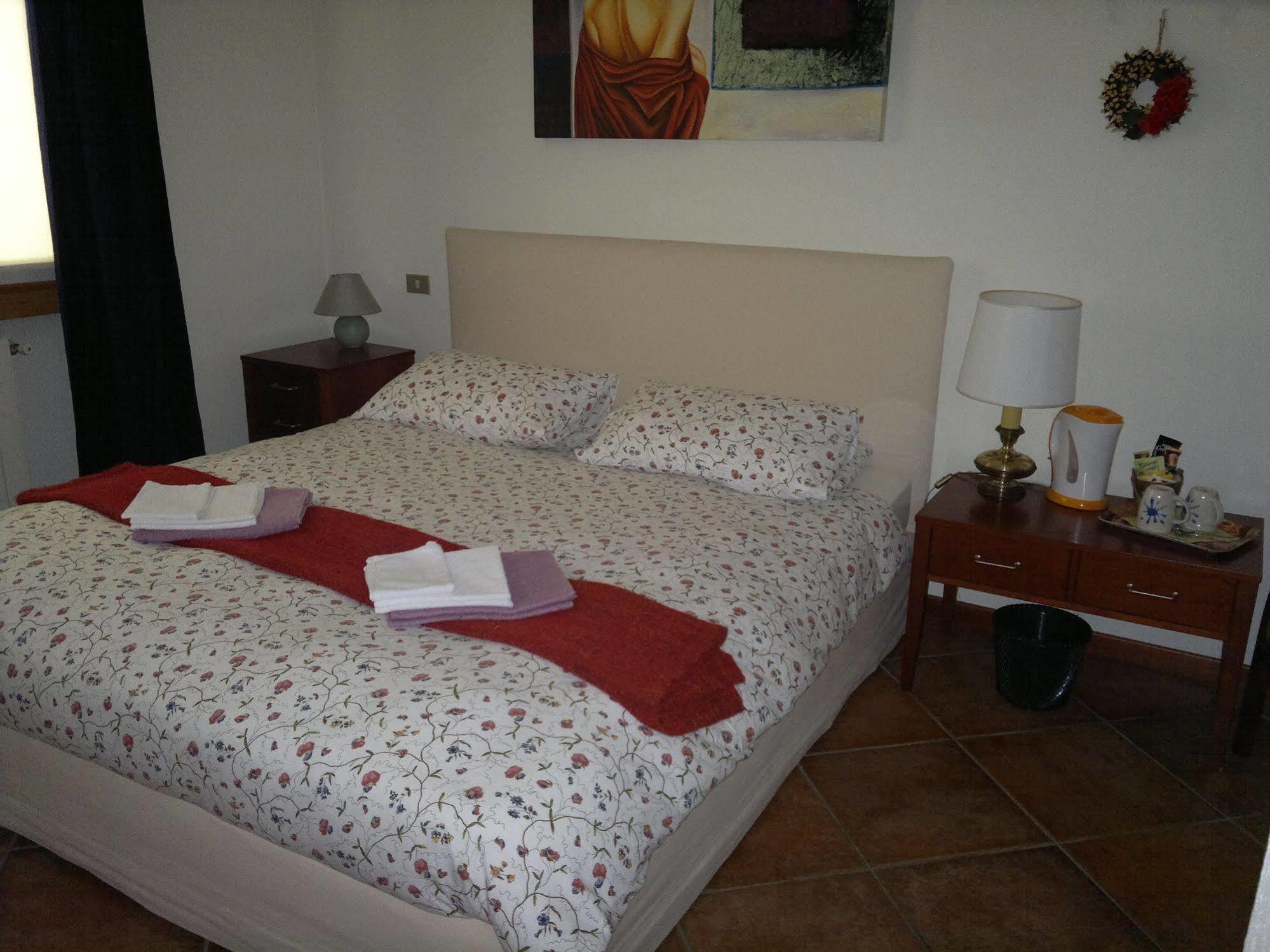 Lo Scoiattolo E La Noce Bed & Breakfast Stresa Ngoại thất bức ảnh