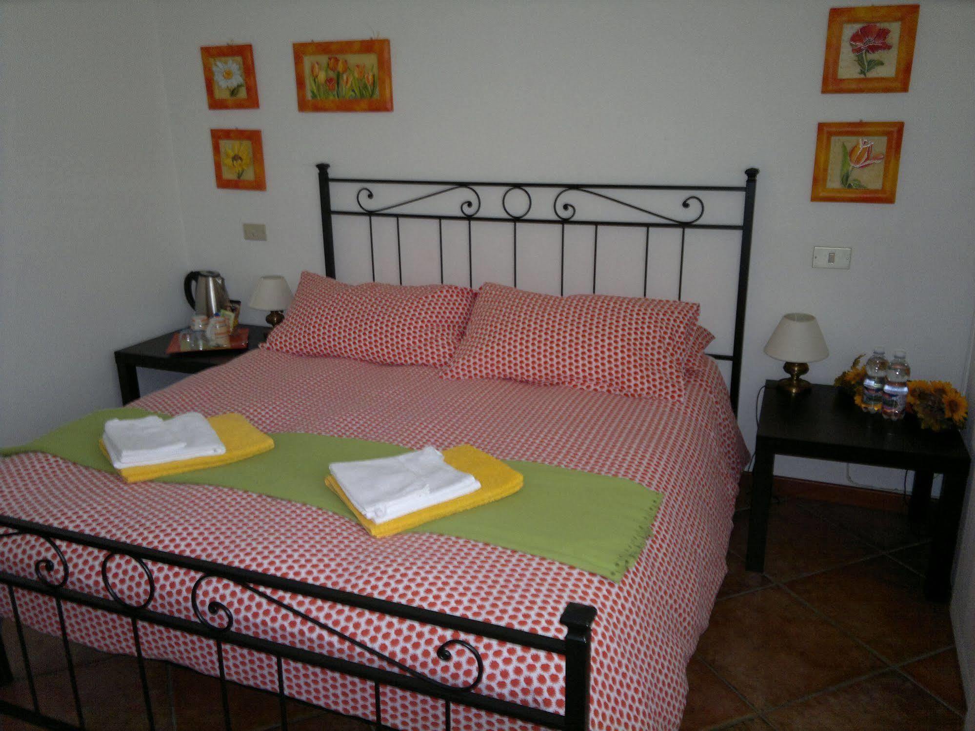 Lo Scoiattolo E La Noce Bed & Breakfast Stresa Ngoại thất bức ảnh