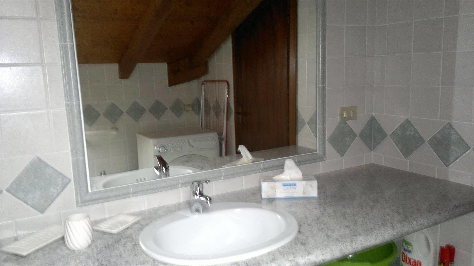Lo Scoiattolo E La Noce Bed & Breakfast Stresa Ngoại thất bức ảnh